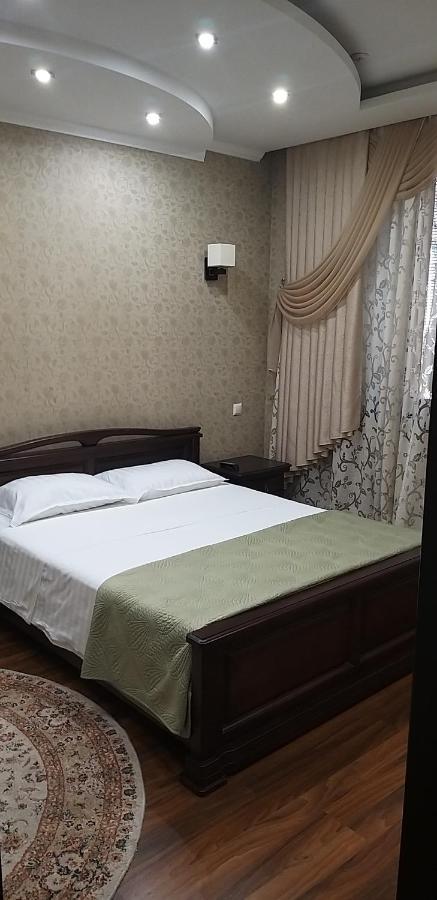 Royal Hotel Zaporizhia Bagian luar foto